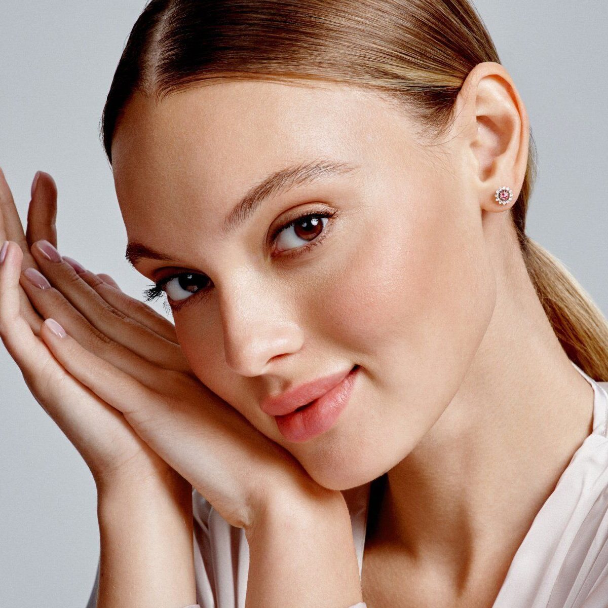 athre-skin-rejuvenation-ear-01